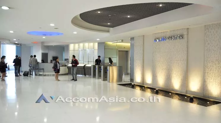 8  Office Space For Rent in Silom ,Bangkok BTS Sala Daeng at United Center AA10412